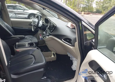 2023 Chrysler Pacifica Hybrid Touring L z USA, uszkodzony, nr VIN 2C4RC1L72PR565301